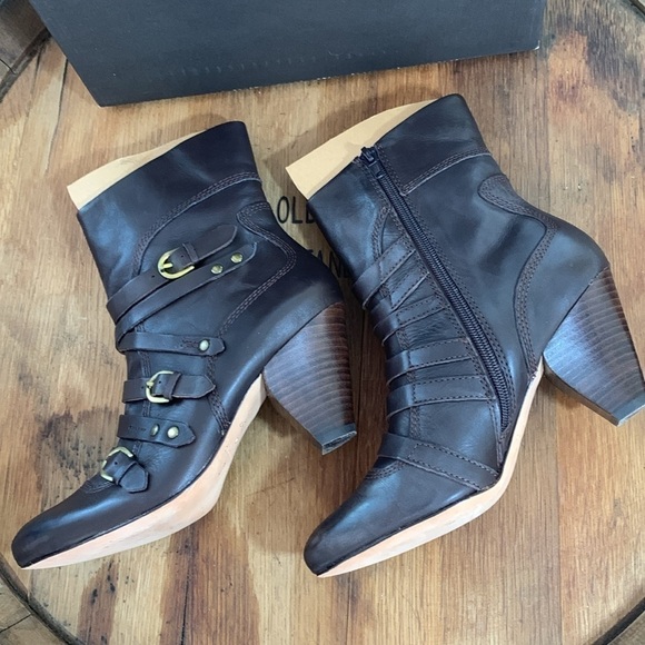 Corso Como Shoes - Corso Como | Leonor Brown Coffee Burnish Calf Wood Stack Heel Buckle Booties 7M